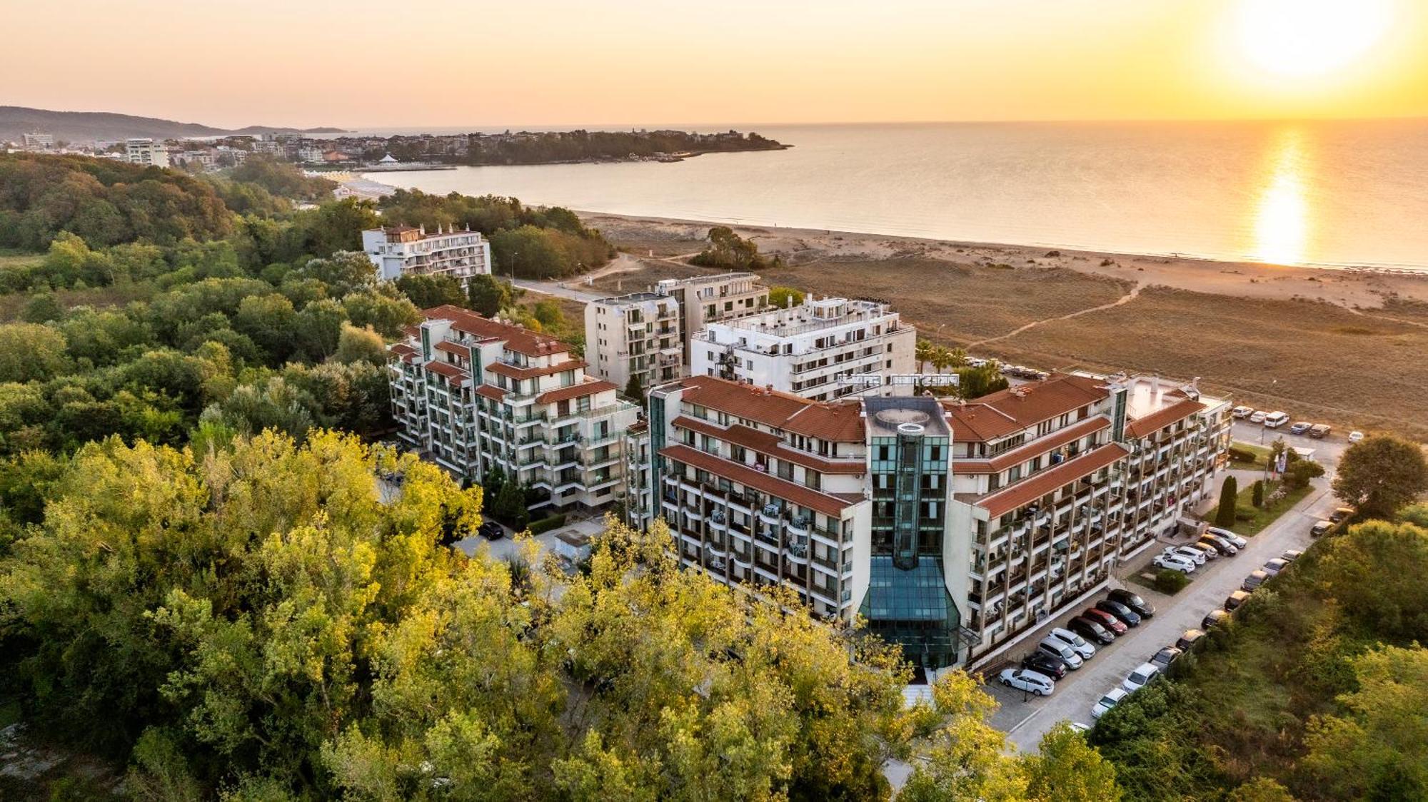 Aparthotel Hotel Prestige City II Primorsko Eksteriør bilde