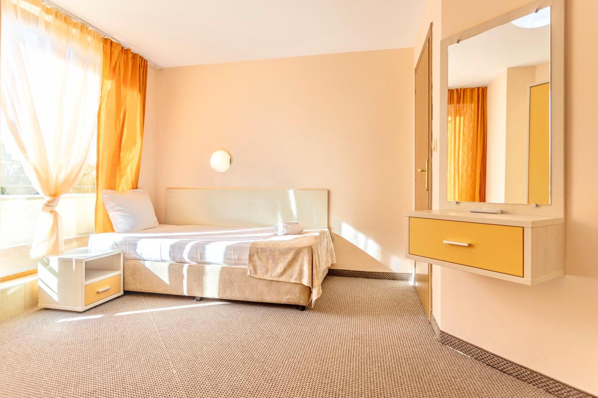 Aparthotel Hotel Prestige City II Primorsko Eksteriør bilde