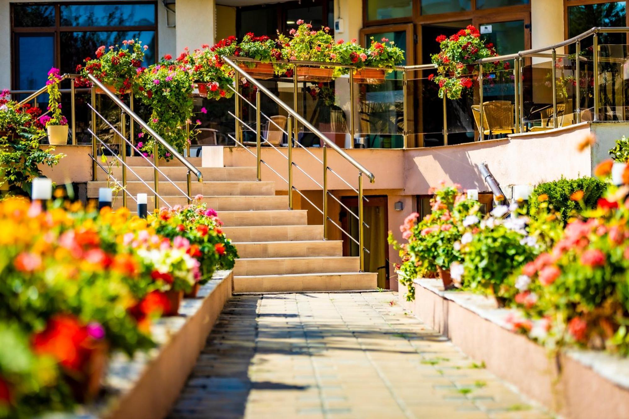 Aparthotel Hotel Prestige City II Primorsko Eksteriør bilde
