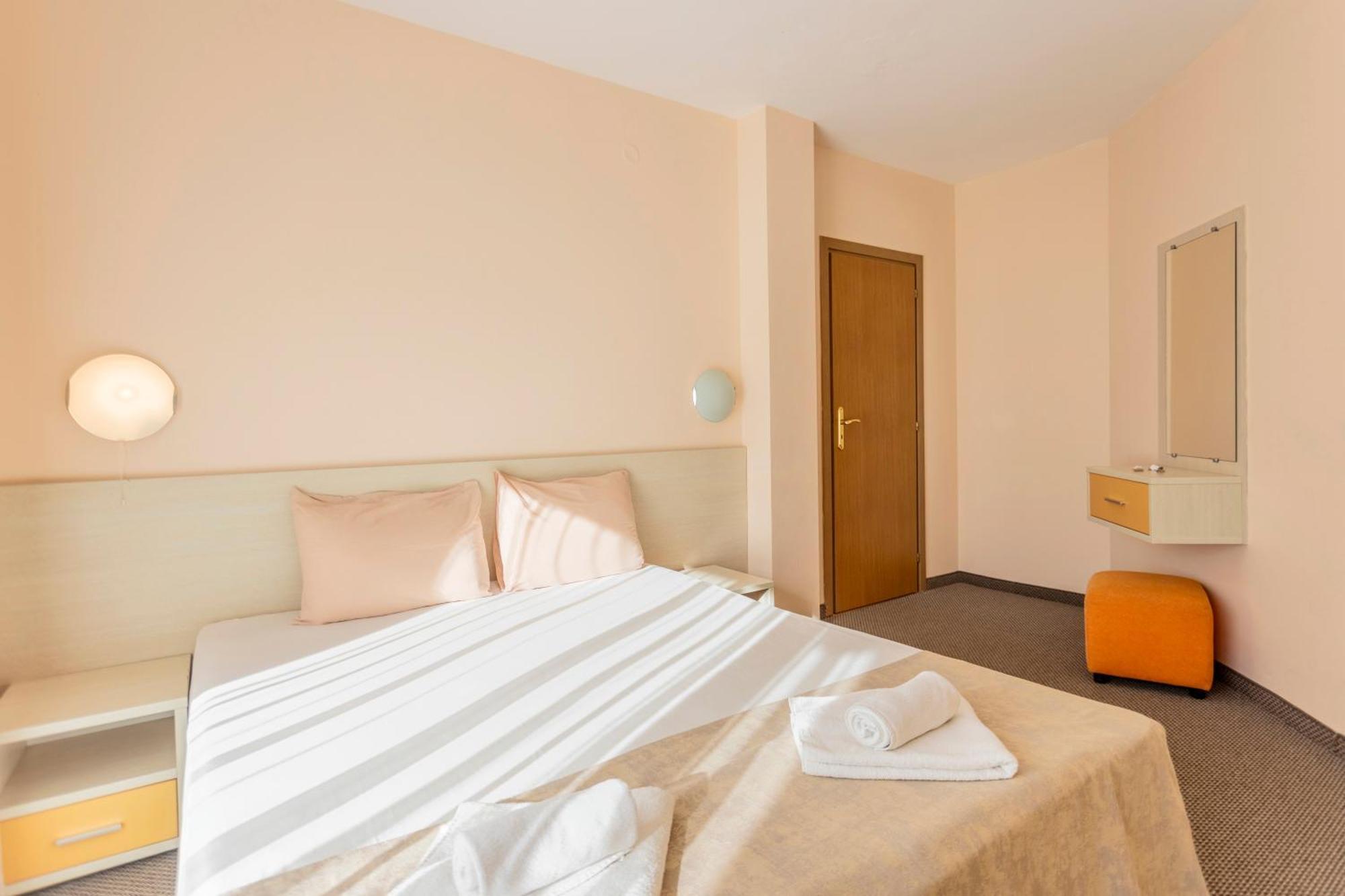 Aparthotel Hotel Prestige City II Primorsko Eksteriør bilde